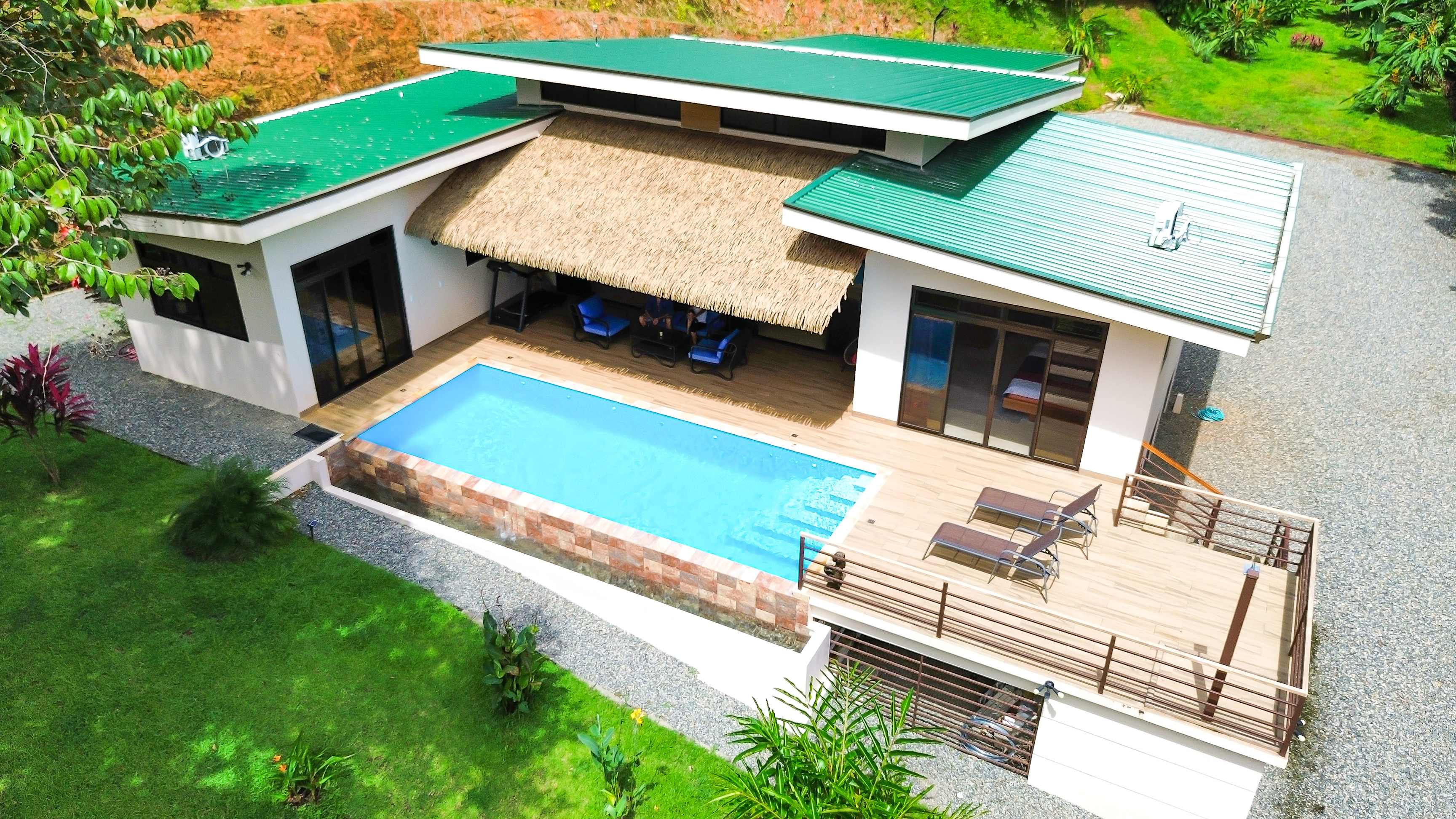 Modern Luxury Villa (Casa La Paz) in Ojochal property photo 2