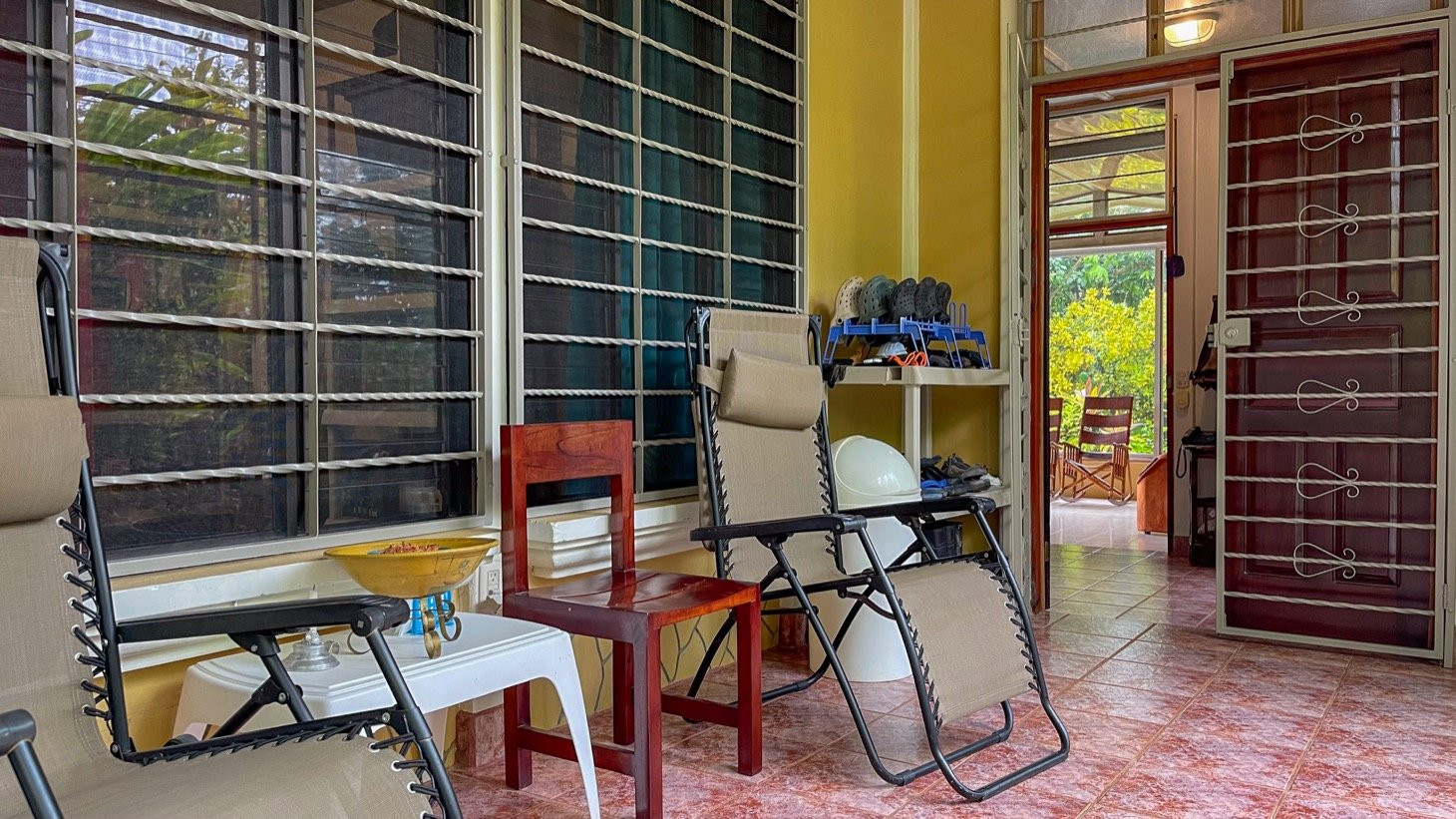Colonial Home in Central Ojochal property photo 2