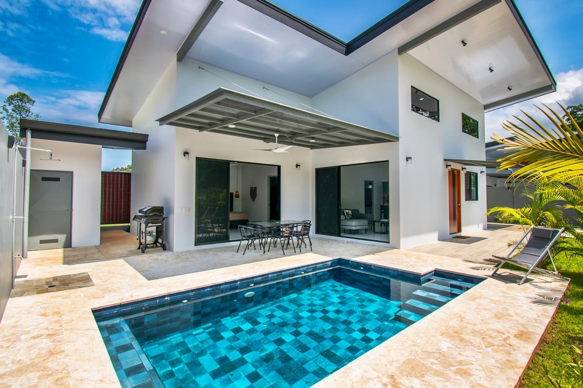 Walk-to-Beach Turnkey Villa (Casa Corazon) in Bahia Ballena, Uvita property photo 2