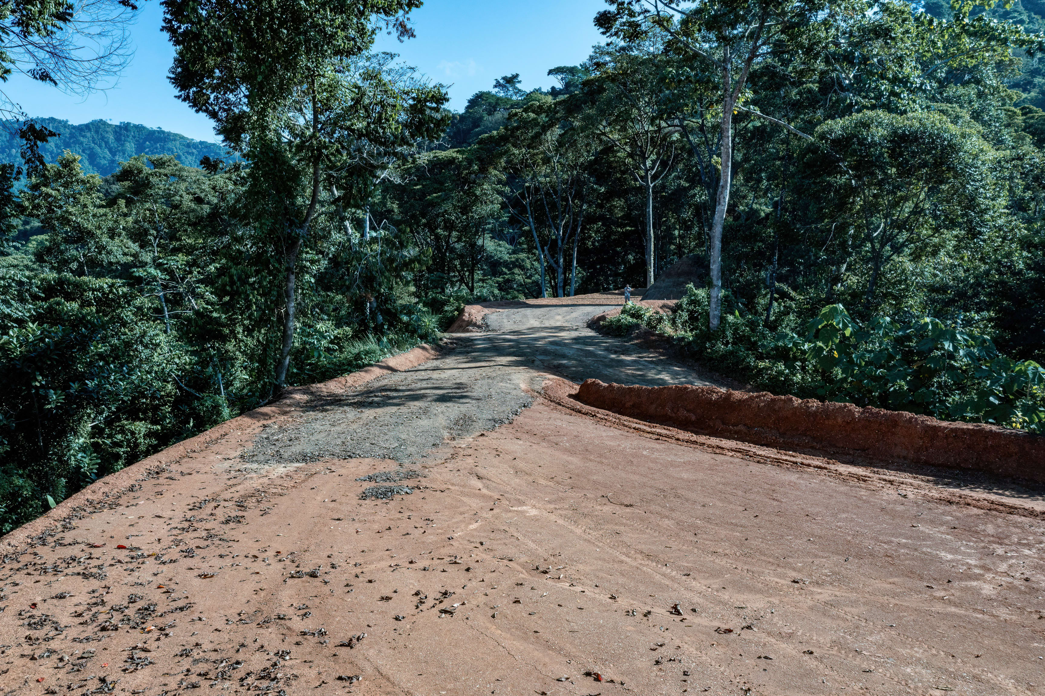 6-Acre Ocean View Land in Paradise Breezes, Hatillo in Dominical, Costa Rica