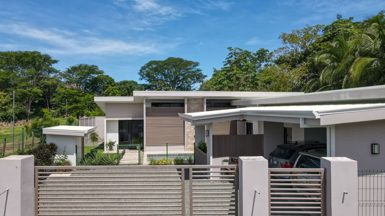 Turnkey Modern Home in Central Uvita property photo 5