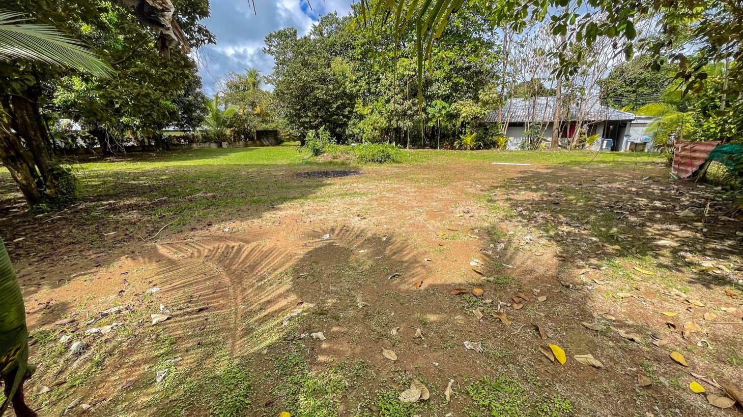 Walk-to-Beach Dual-Access Lot in Bahia Ballena, Uvita in Uvita, Costa Rica