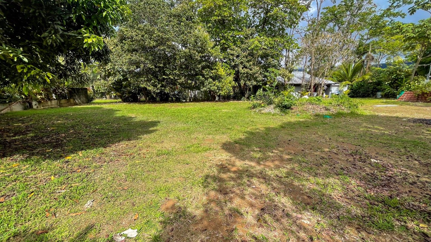 Walk-to-Beach Dual-Access Lot in Bahia Ballena, Uvita property photo 4