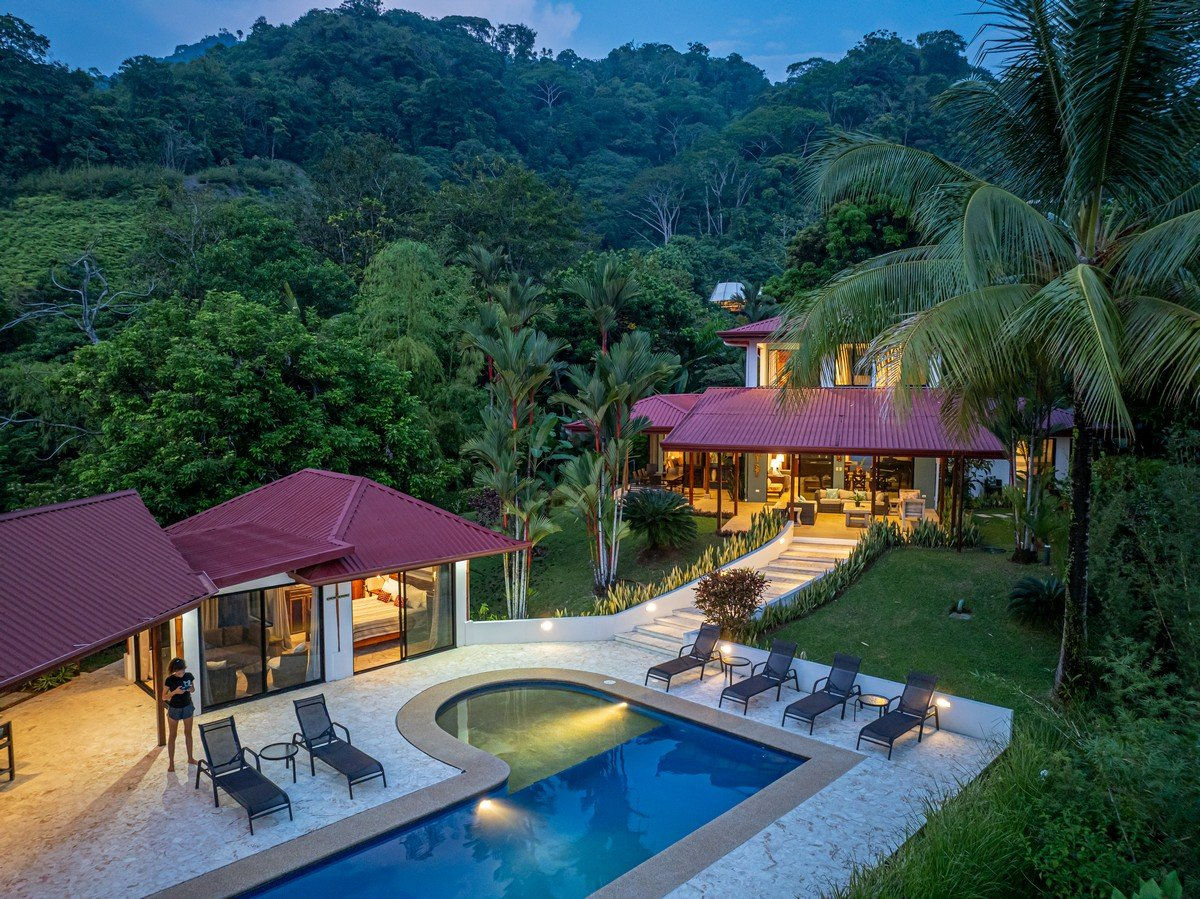 Airbnb-Proven 2-Acre Jungle Estate in Uvita | 5 Bed
