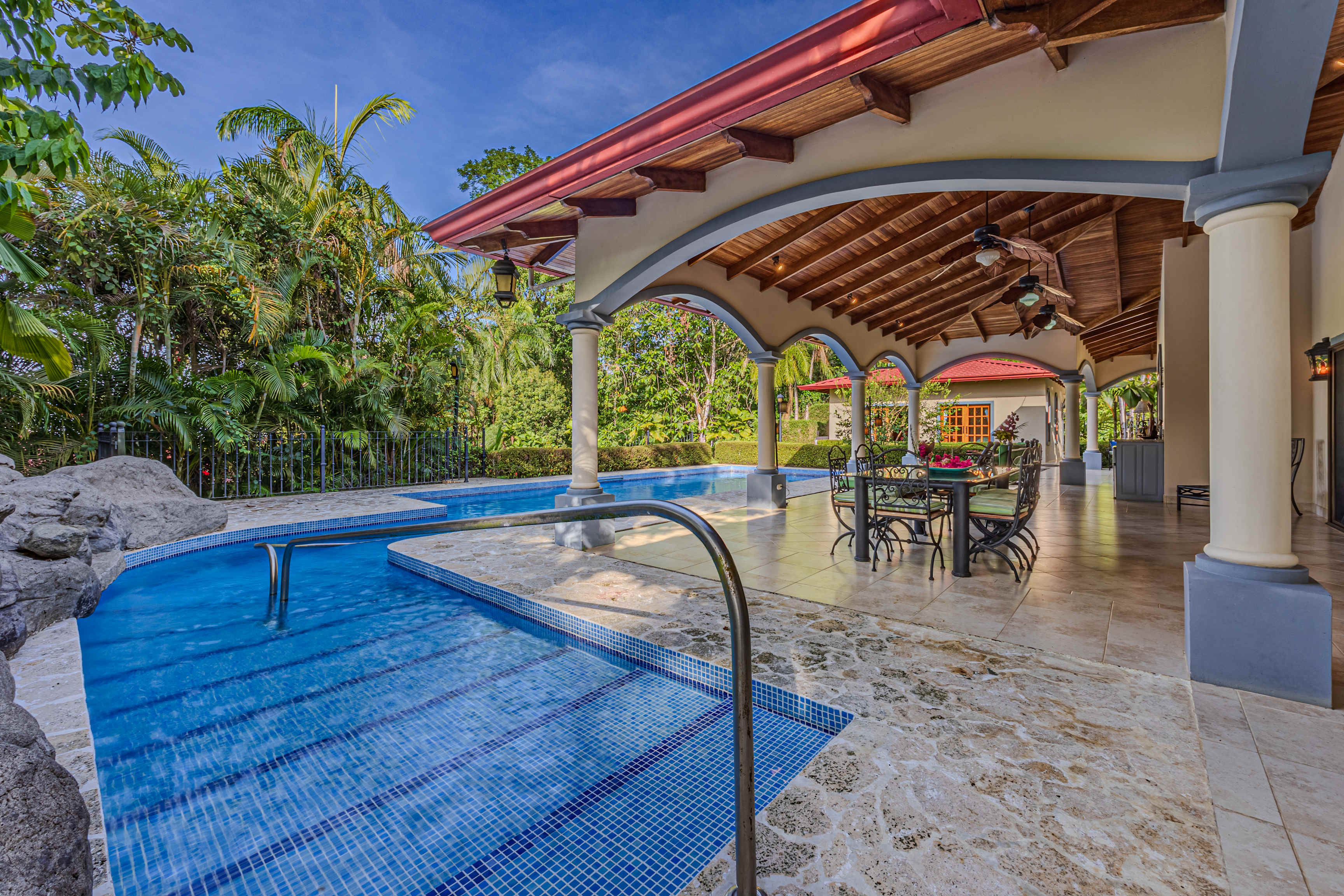 Estate with Private Casita (Casa de Jardin) in Ojochal property photo 2
