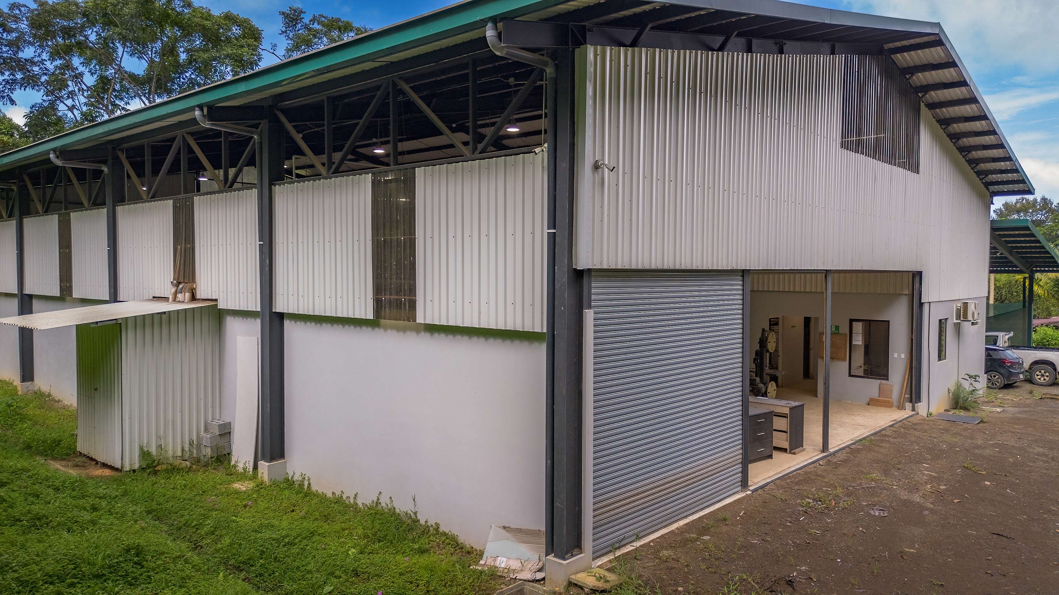 5-Acre Commercial Property (Riverfront Warehouse) in Ojochal property photo 2