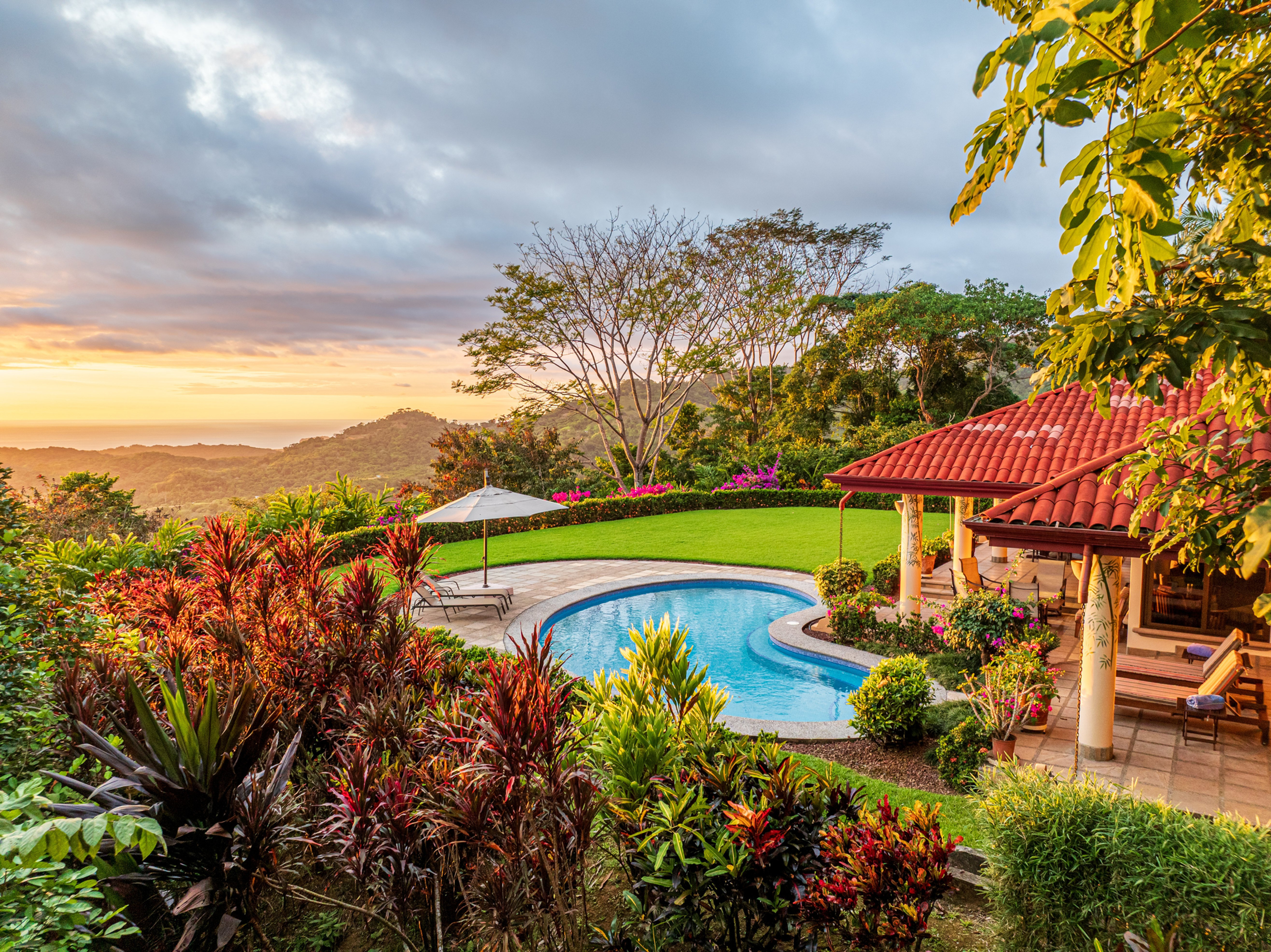 Private Luxury Estate in Tres Rios, Near Ojochal property photo 2