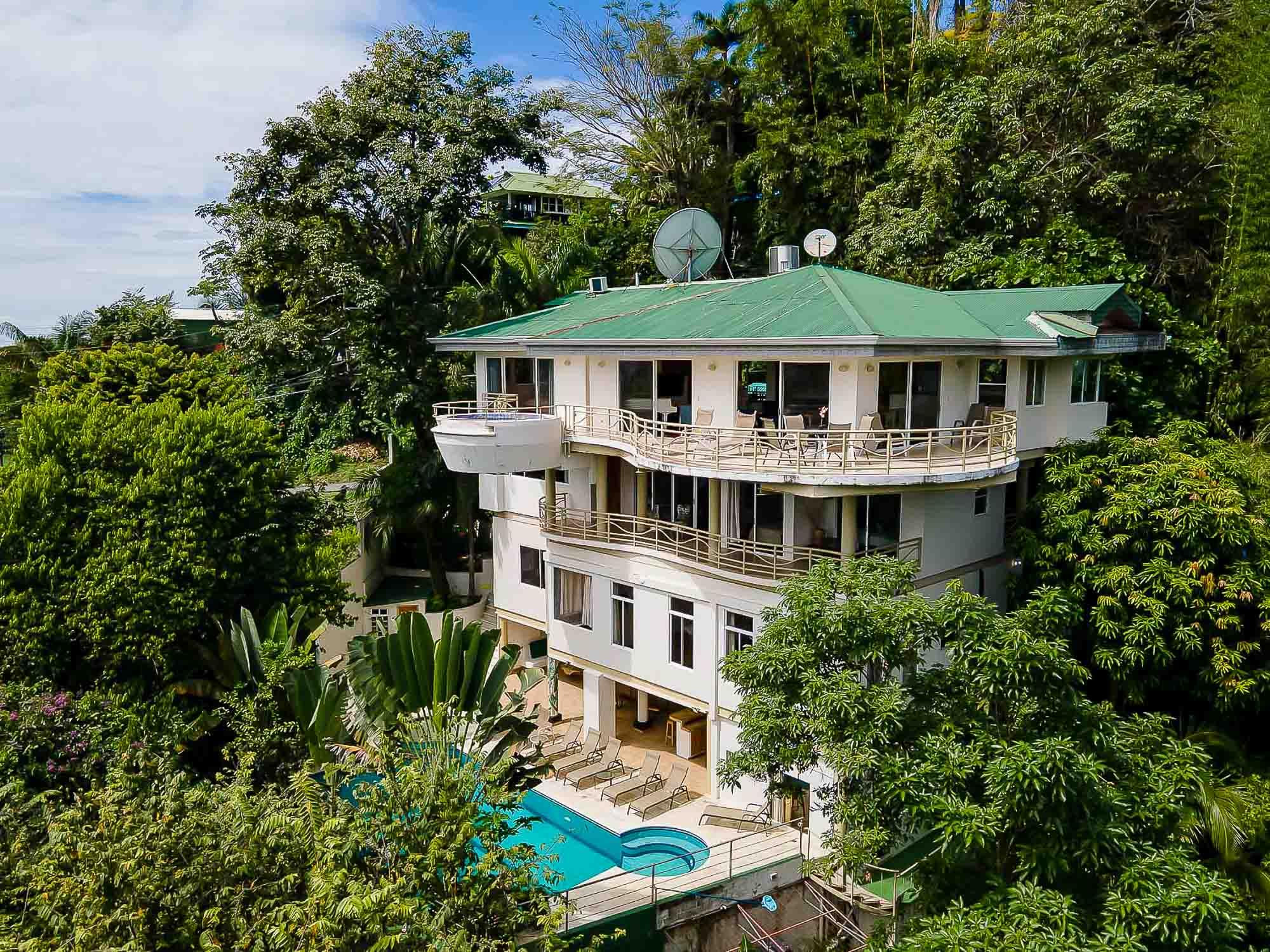 7-Bedroom Estate in Manuel Antonio property photo 4