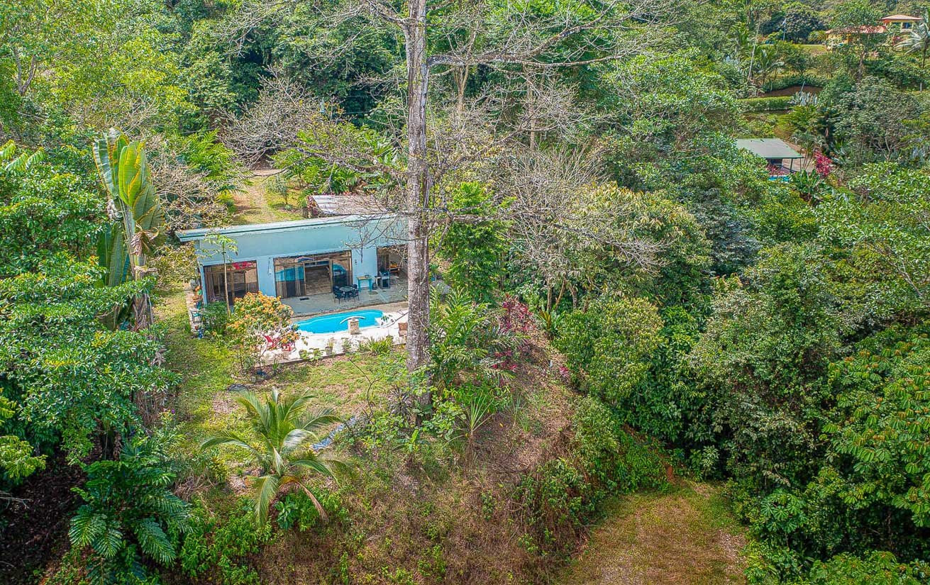 Fixer-Upper Home on Finca Maranon Road, Ojochal property photo 2
