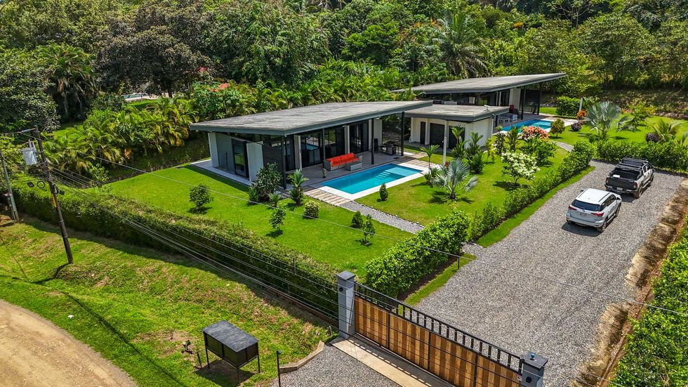 Two Homes Close to the Beaches in Ojochal