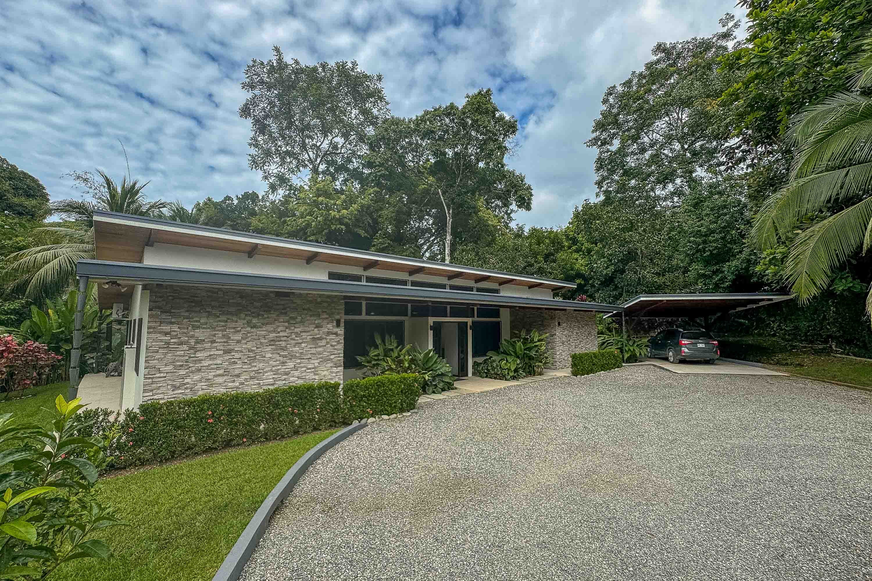 Modern Pool Home in Ojochal property photo 3