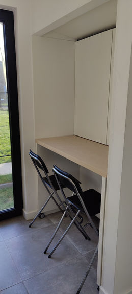 Inbouwkast + roltafel