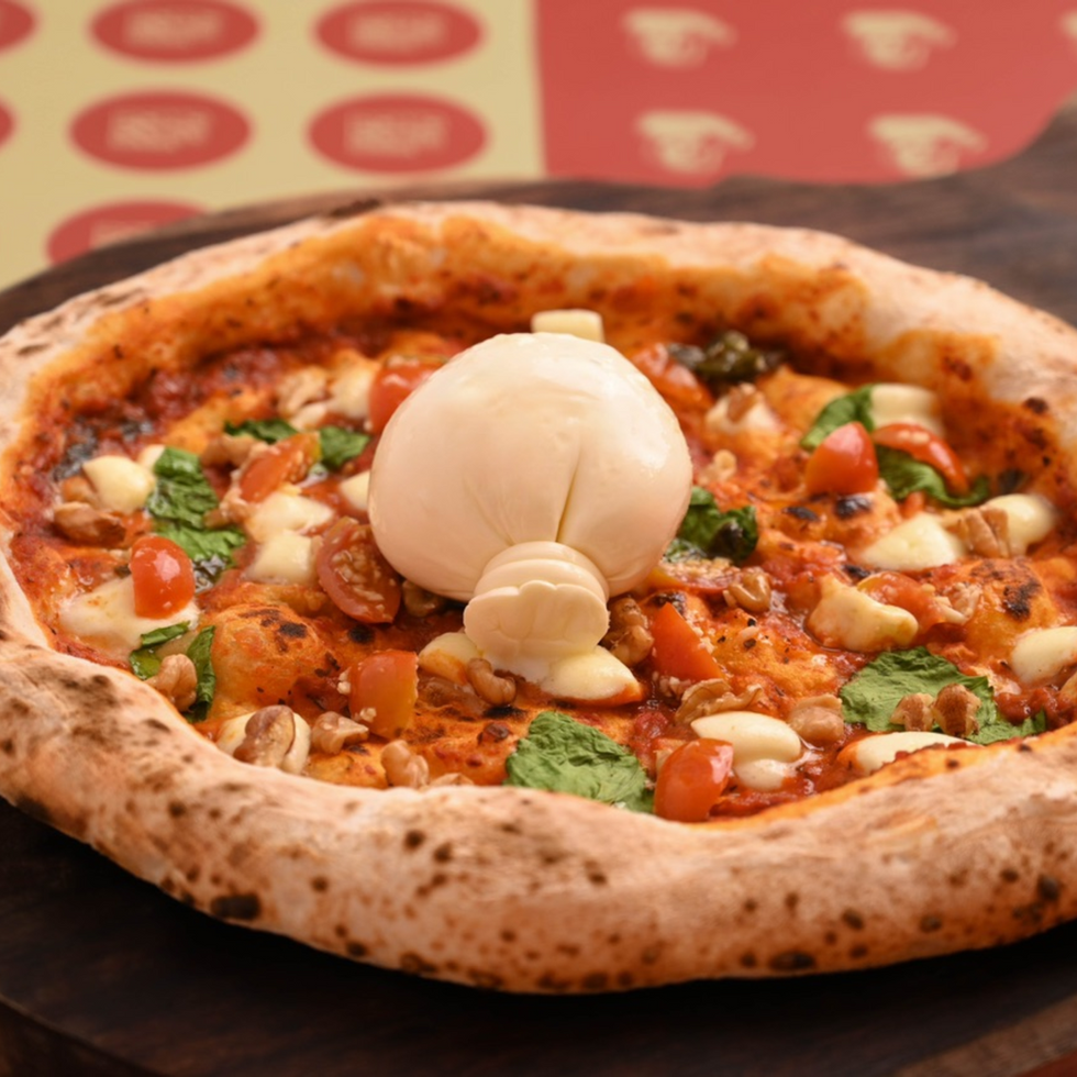 Spinach and Golden Garlic with Burrata Pizza
