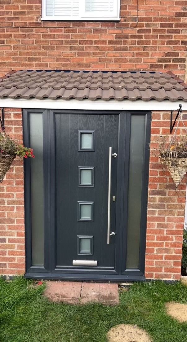Long Bar Door