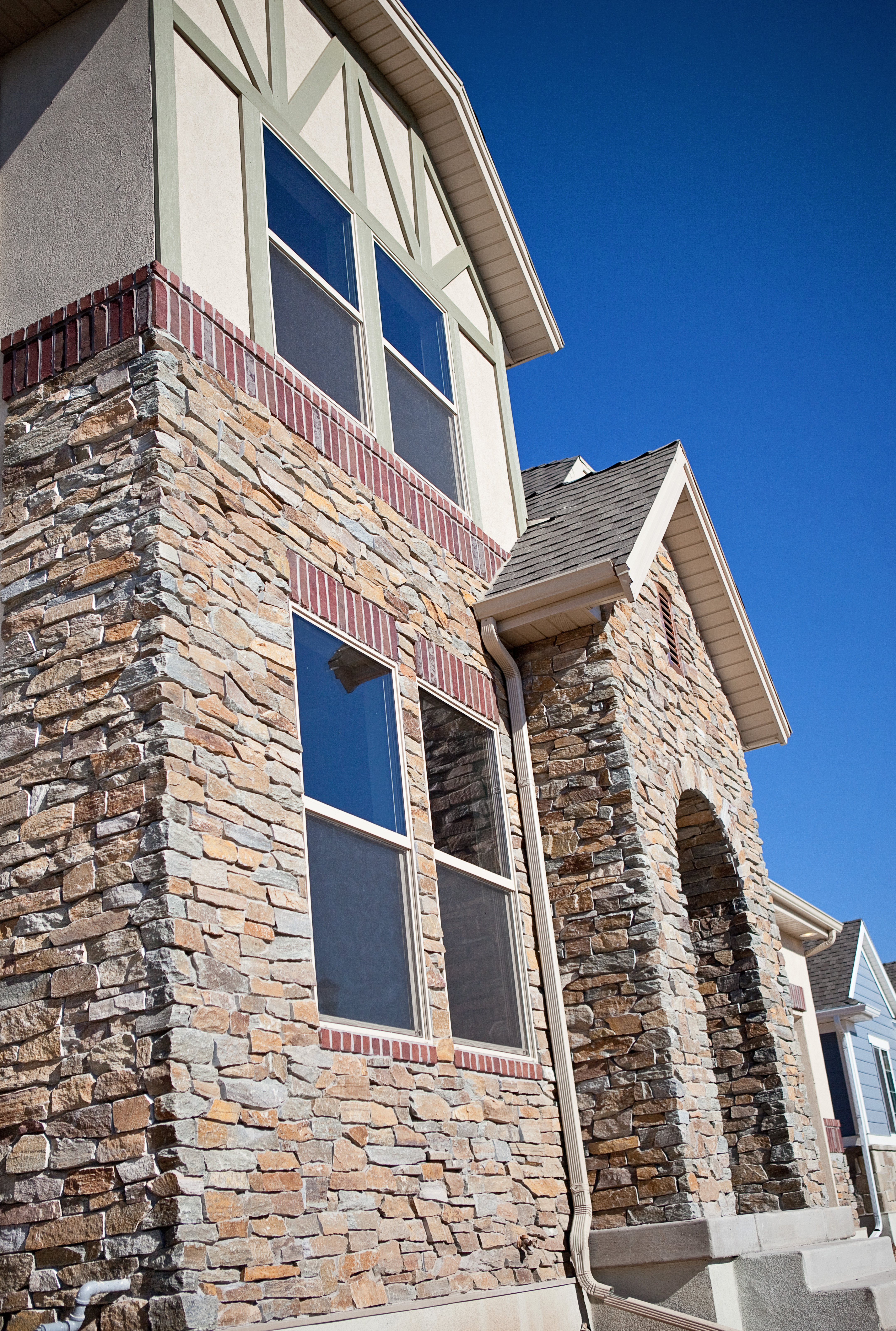 Merrillstone Natural Stone Veneer Quartz Creek