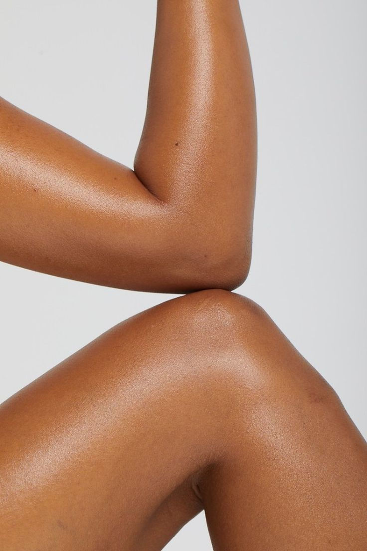 Gezonde, gehydrateerde huid met natuurlijke glow als resultaat van goede voorbereiding op waxing en huidverzorging.