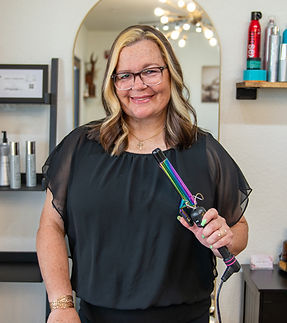 Salon (20 of 38).jpg