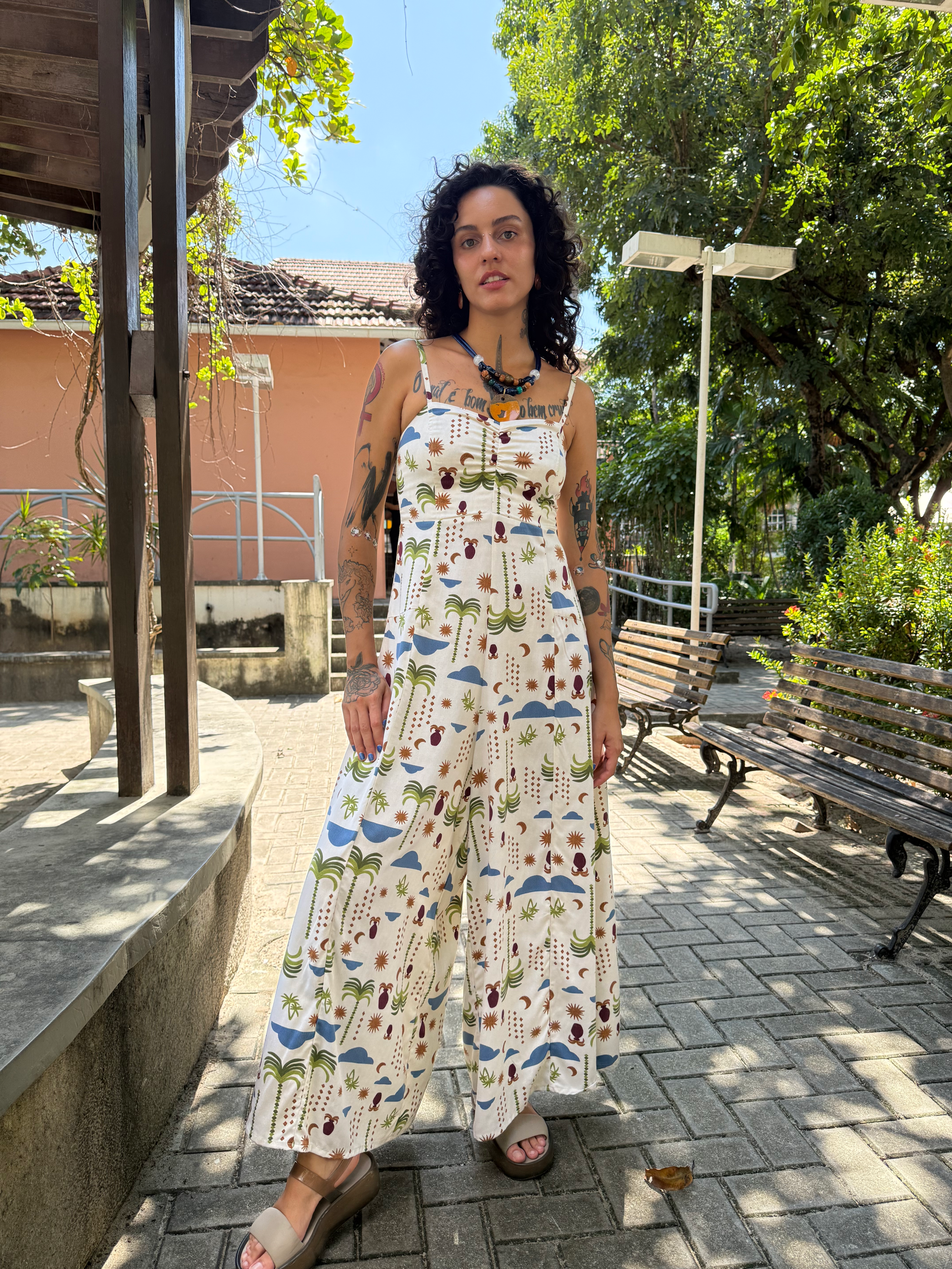 MACACÃO PANTALONA LUAU CLARO 