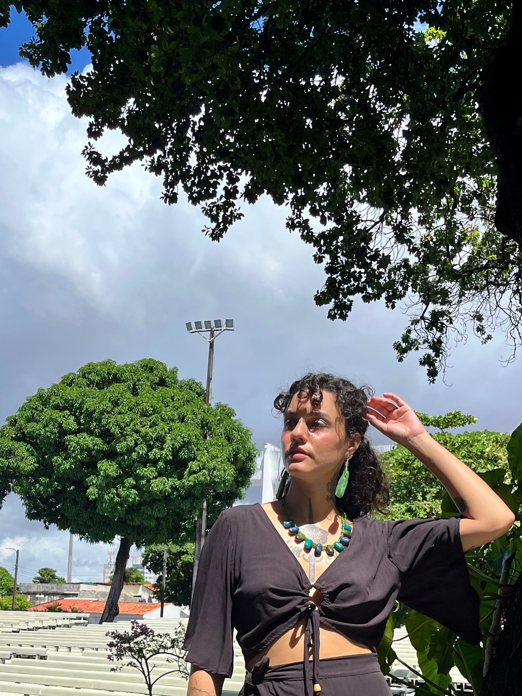 CROPPED MANGA FLARE PRETA