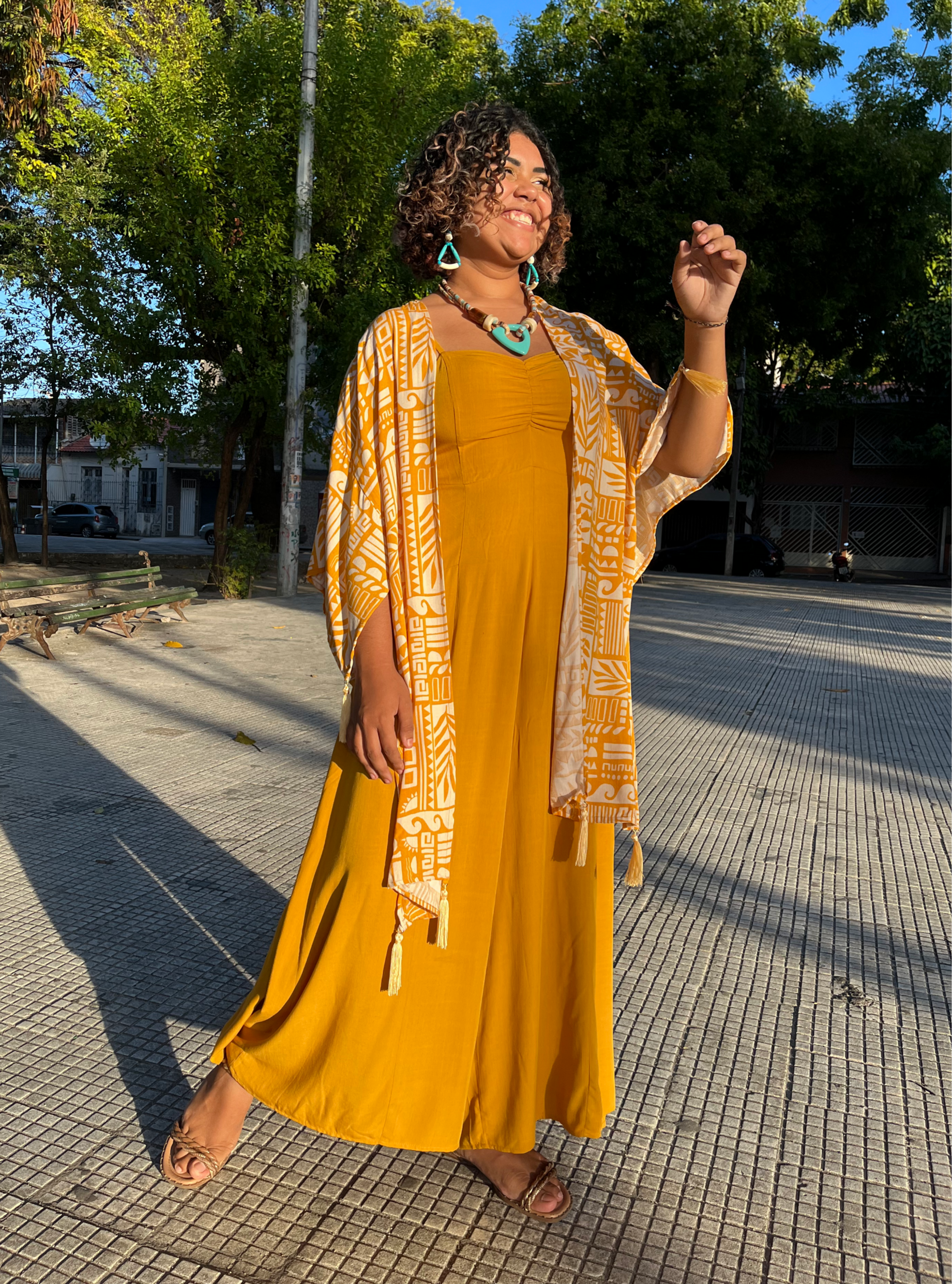 MACACÃO PANTALONA MOSTARDA