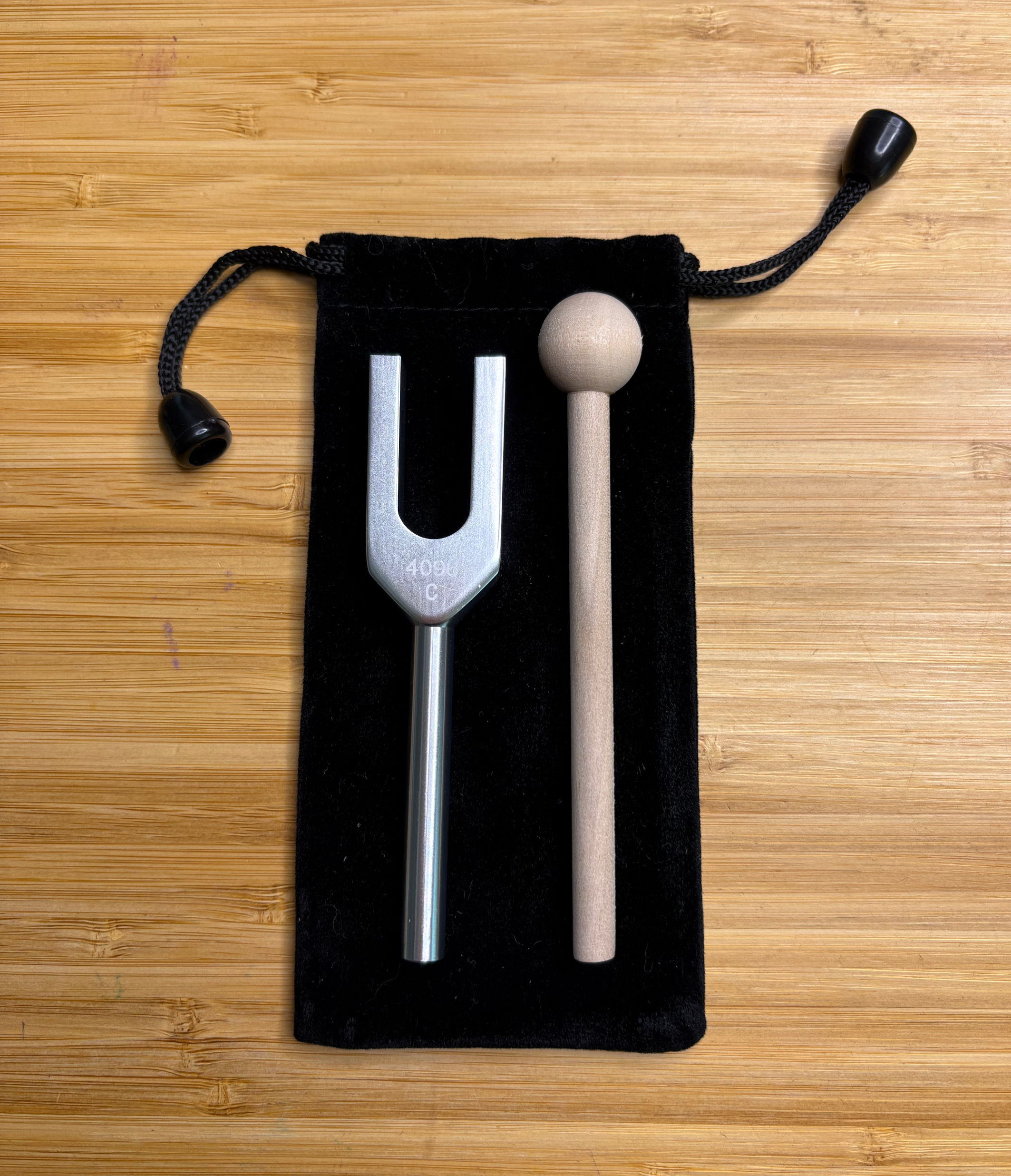 4096 Hz Tuning Fork — Quartz Frequency Clarity (Silver Edition)