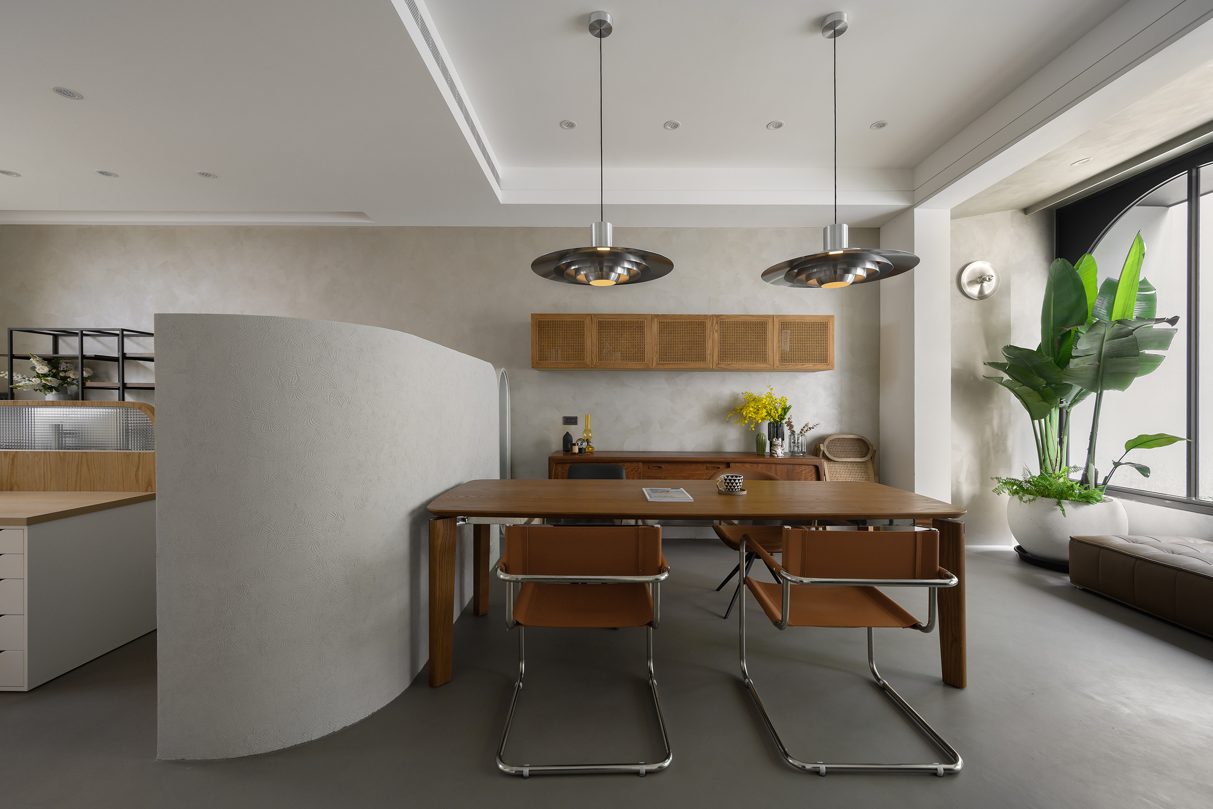 Rencontre - Golden Arch Design Award Winner 2024