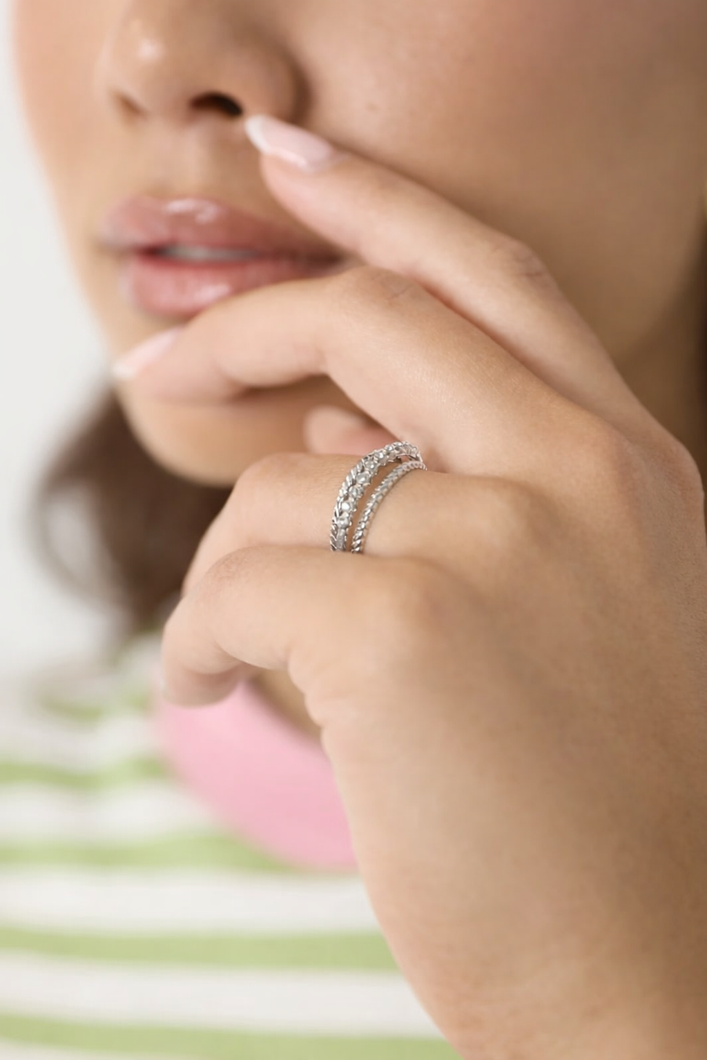 Dubbele Ring met Steentjes – Subtiel & Chic (zilverkleur)