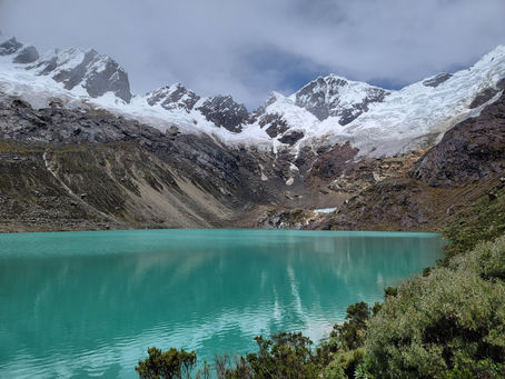 Montañas, nevados, lagunas y zonas arqueológicas en Áncash