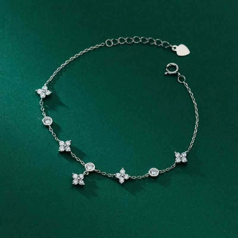 Thumbnail: Four-Leaf Clover Bracelet