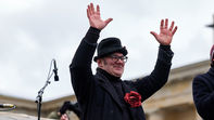 Sign language interpreter at FridaysForFuture protest Berlin 2025