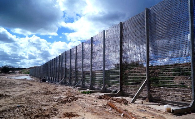 La barriera di sicurezza che separa Israele dalla striscia di Gaza