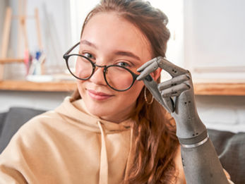 female hand amputee