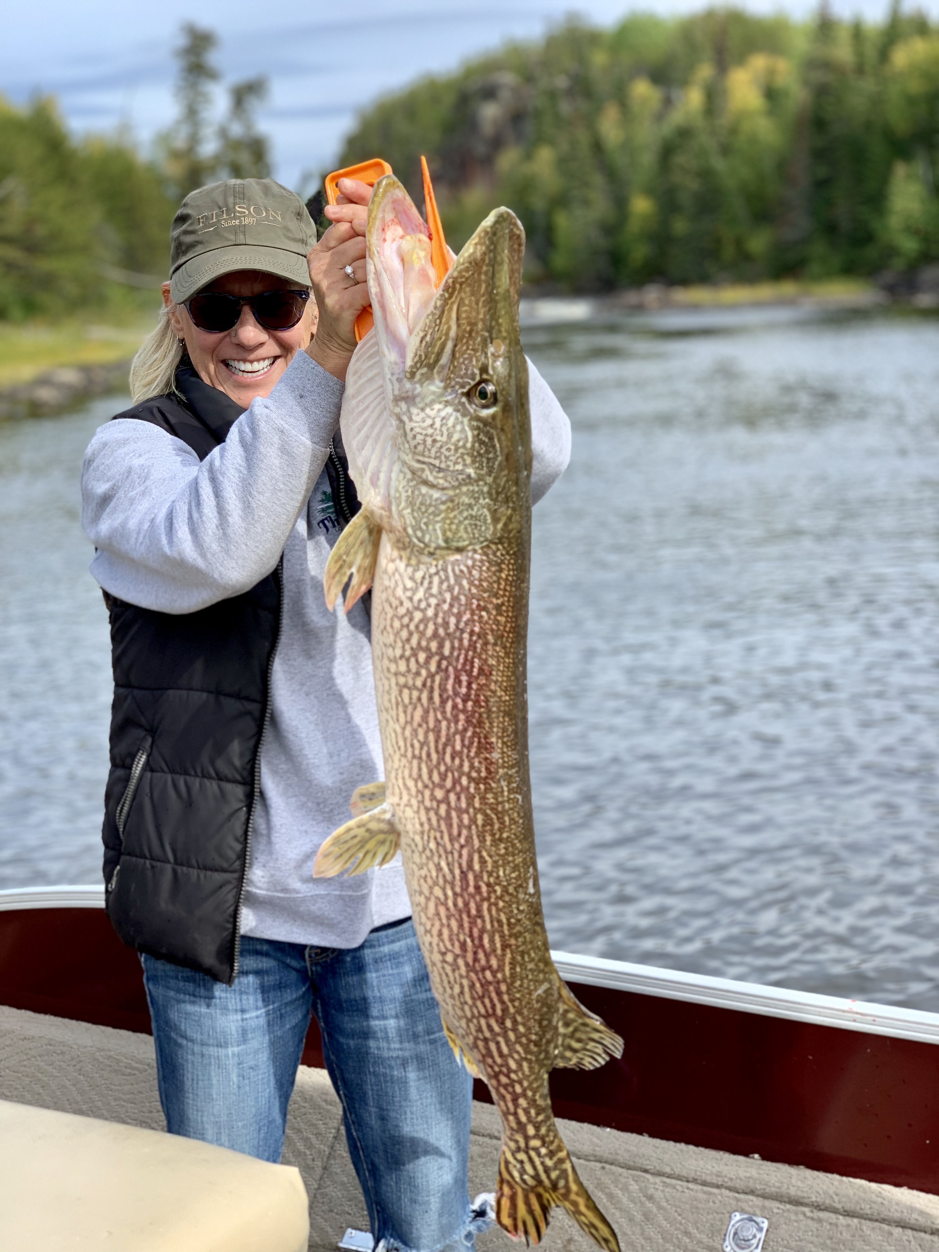 Walleye fishing packages — Big Eddie’s North Country Lodge – Big Eddie’s North Country Lodge