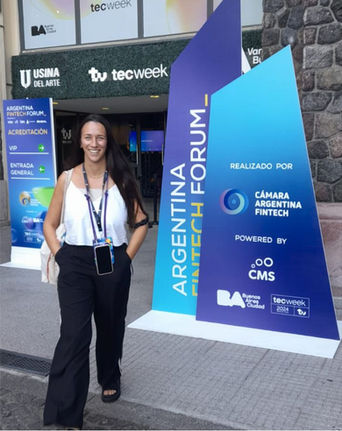 Mujer en el Argentina Fintech Forum en Usina del Arte.