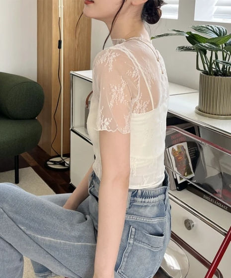 サムネイル： 花柄レースシアーTシャツ