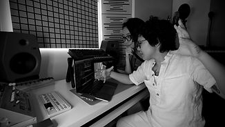 tientrang-website_edited.jpg