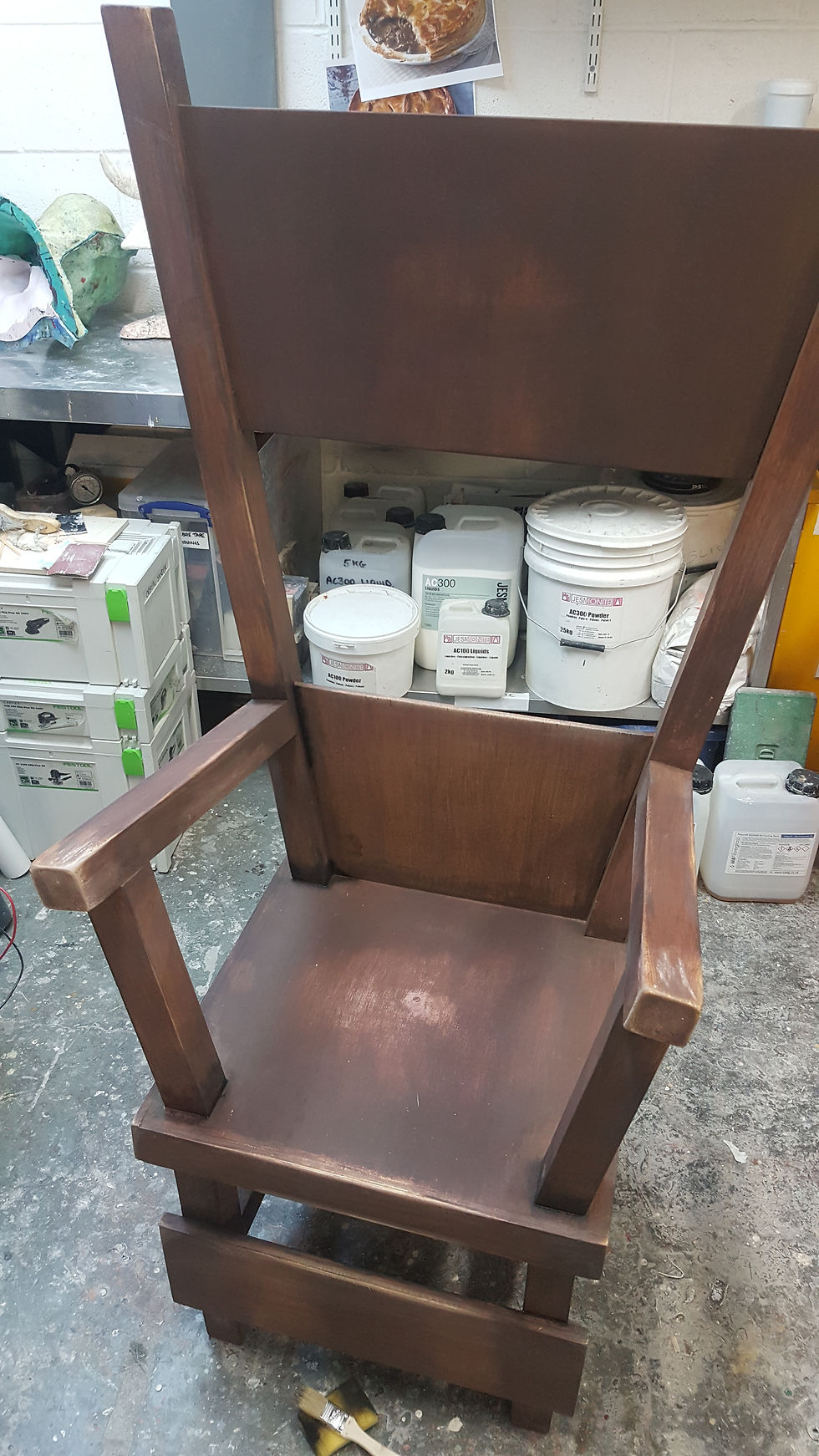 Wood grain paint effect