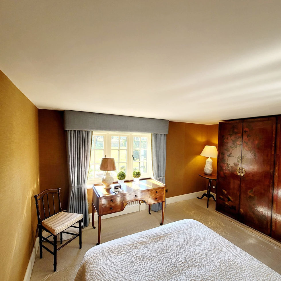 PAINTING HANDS - Luxury bedroom decorators West Sussex