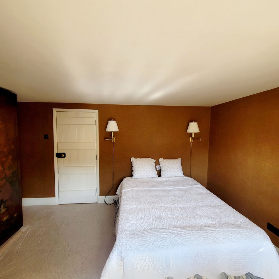 PAINTING HANDS - Luxury bedroom decorators West Sussex