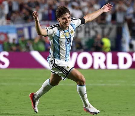 Los libros que lee el poder mientras disfruta del Mundial