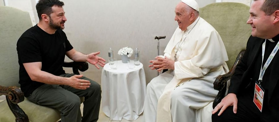 Le sedie della Sala Capitolare della Christiana Fraternitas al G7 per gli incontri privati di Papa Francesco con i Leader mondiali