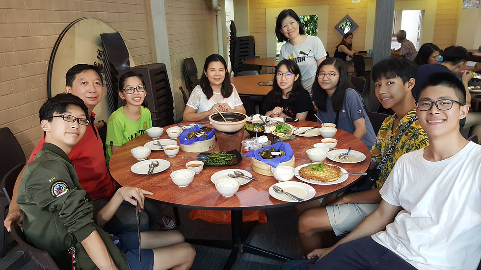 Thai dinner with students and mum