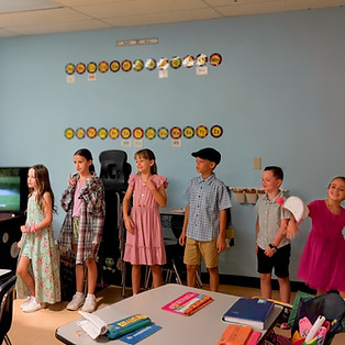 children's minsitry loves the Lord and worship Him
