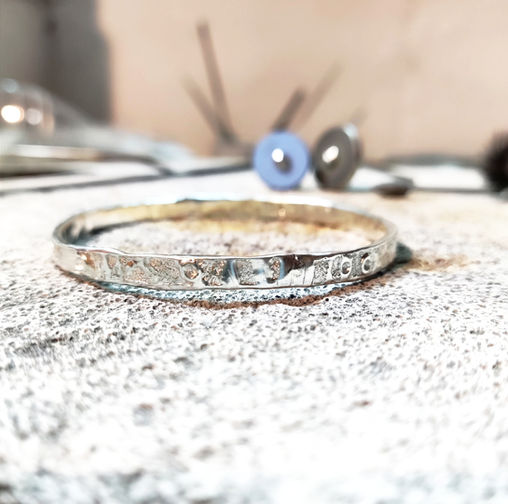 Boho chic handmade bracelet is the perfect birthday gift for your girlfriend. This bangle bracelet set features ethnic tribal jewelry designs. You can have your unique custom bracelet engraved.
Handmade unique bracelet, bangle customized to fit your wrist. Subtle yet extraordinary, it is perfect for everyday use or special occasions.
Fine jewelry, artistic design, artistic jewellery, bespoke jewelry
Available in sterling silver, but can be made to order: with a sterling silver base plated in 24-karat (pure) gold as well as in 10-karat, 14-karat or 18-karat gold