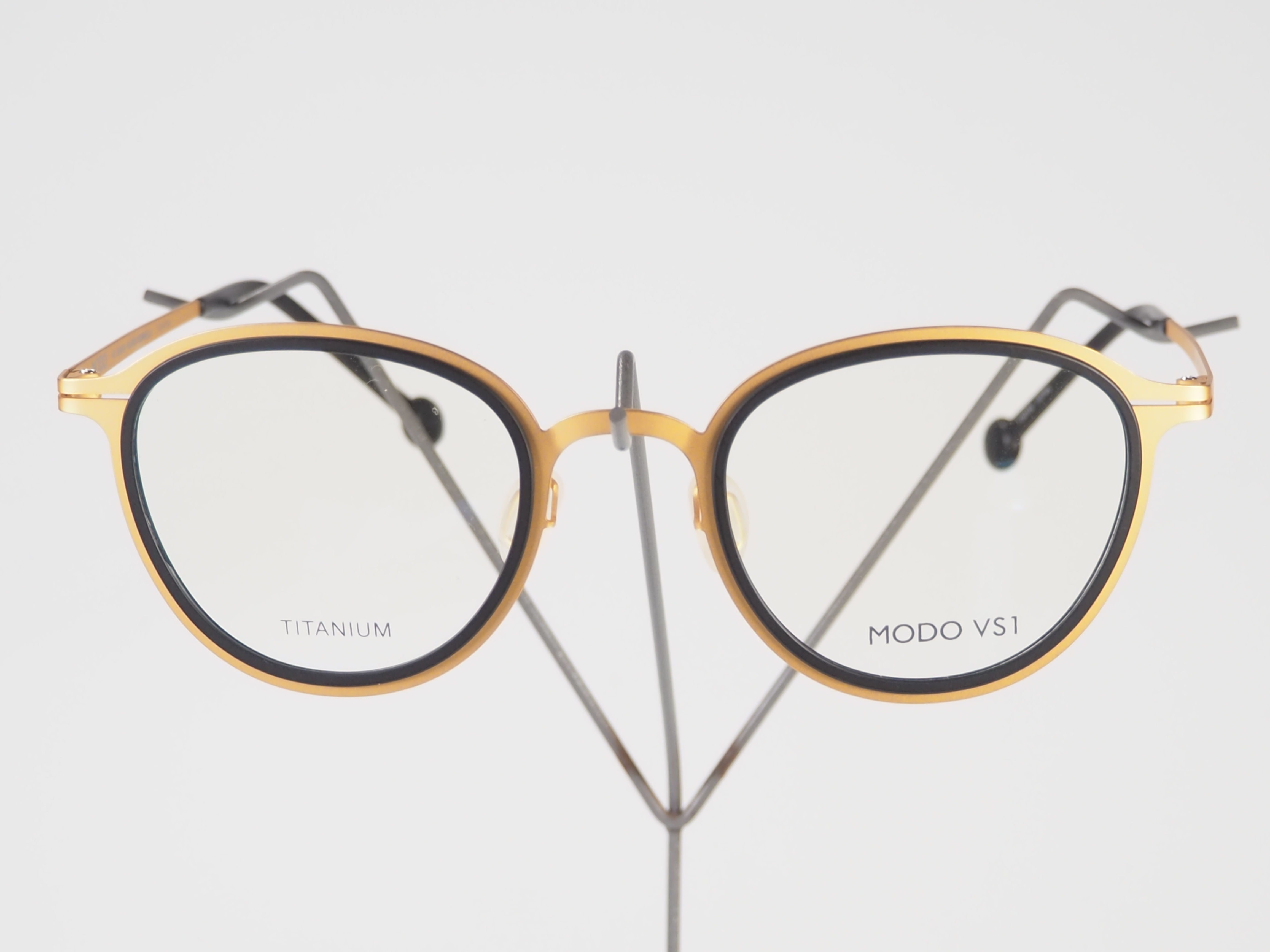 MODO VS1 ISOLA BLKGD