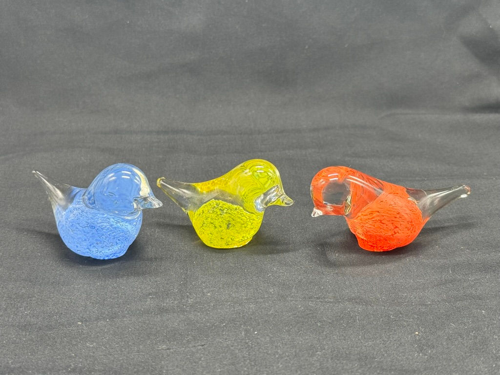 Glassfugler i 3 farger i størrelse small