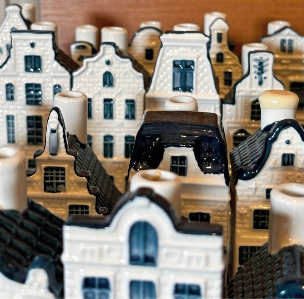 Sett husene i en fin formasjon å lag en liten landsby