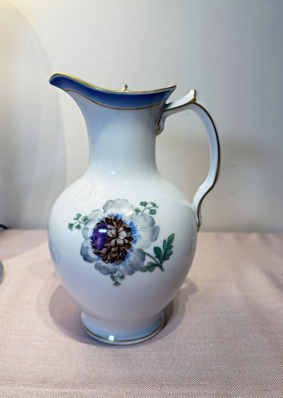 Miniatyrbilde: Sort i blomsten på denne andre siden