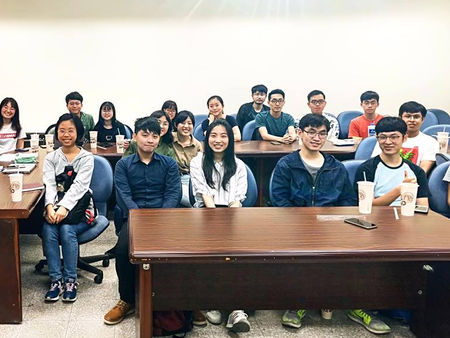 【Coffee Chat】留學申請 x MSBusinessAnalytics x 法國交換- 李育萱學姊