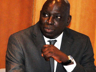 Sur la demande d’extradition de Madiambal Diagne, la Cour d’appel de Versailles ordonne un sursis et réclame des précisions au Sénégal